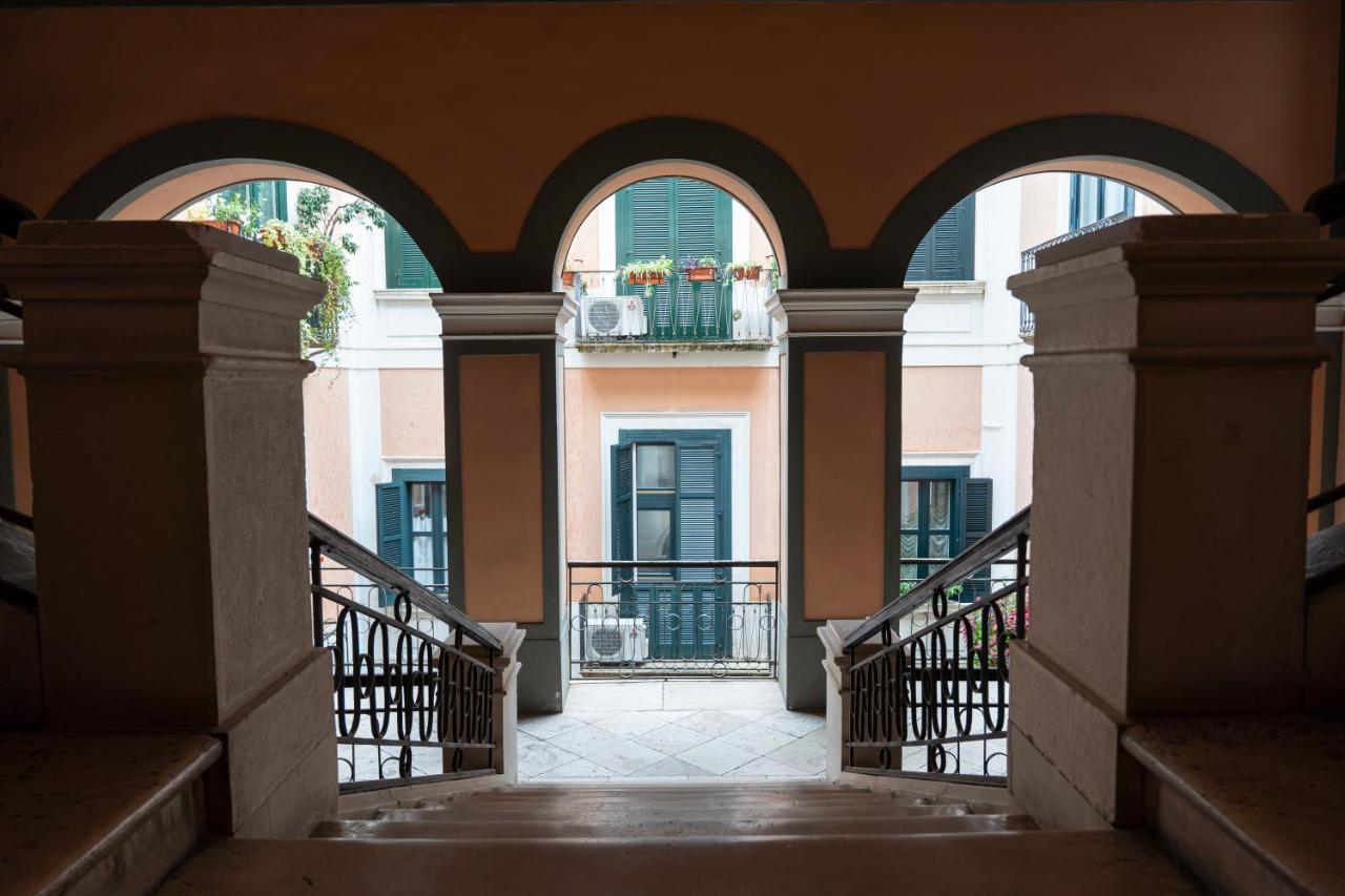 Bella Domus Suites Salerno Ngoại thất bức ảnh